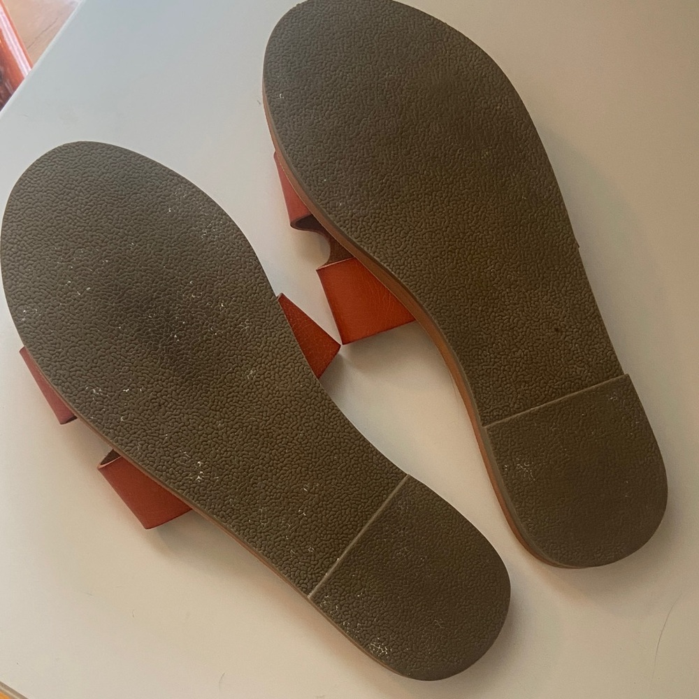 Women's Brown Slide Sandals - Picture 3 of 4